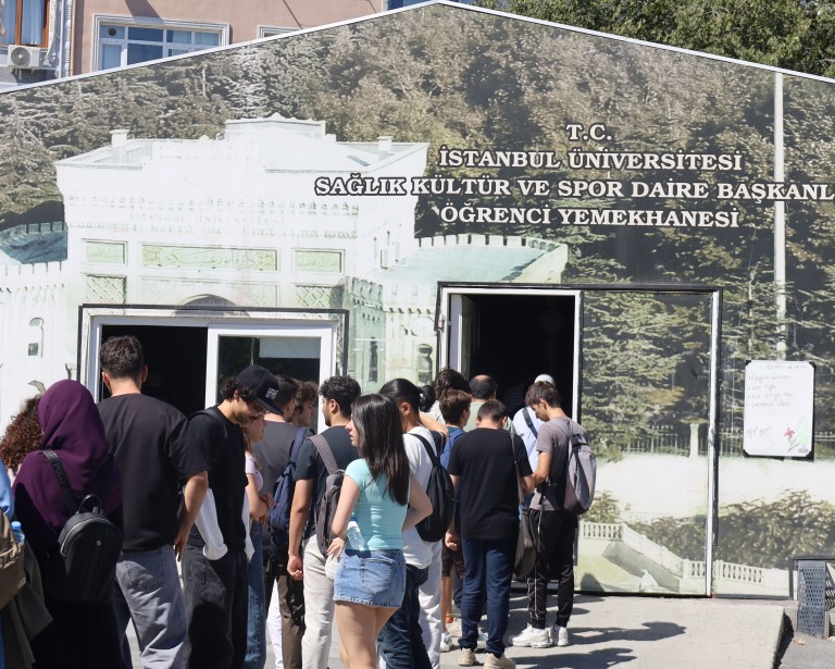 Öğrencilerden yemek zammına tepki: Ücretsiz ve nitelikli öğün şart 
